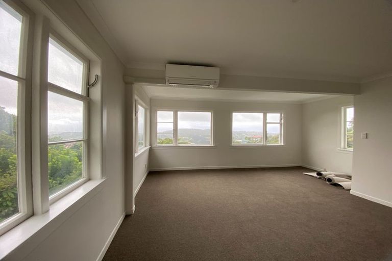 Photo of property in 167 The Ridgeway, Mornington, Wellington, 6021