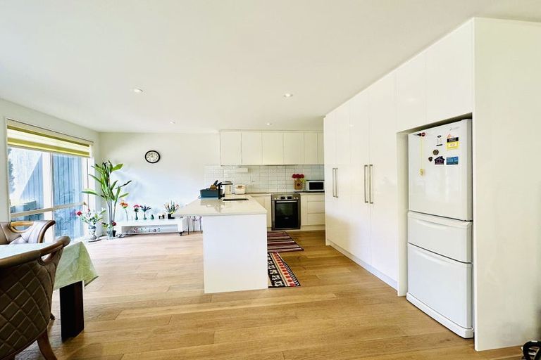 Photo of property in 8 Living Stream Road, Albany Heights, Auckland, 0632