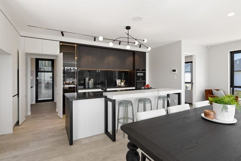 Photo of property in 28 Takurua Terrace, Orewa, 0931