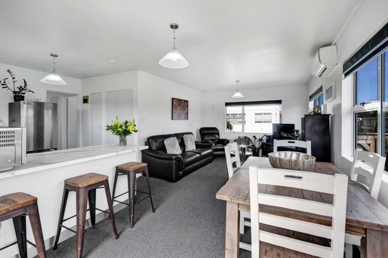 Photo of property in 1/353 Saint Aubyn, Moturoa, New Plymouth, 4310