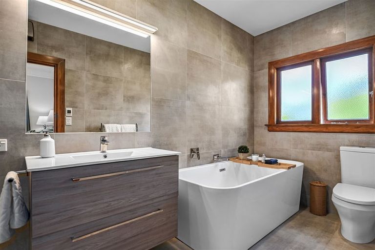 Photo of property in 4 Saint James Avenue, Papanui, Christchurch, 8053