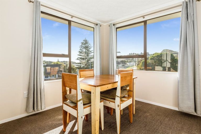 Photo of property in 2b Whanake Street, Titahi Bay, Porirua, 5022