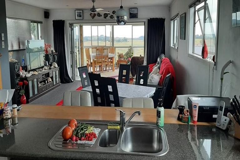 Photo of property in 80 Campbell Road, Parua Bay, Onerahi, 0192