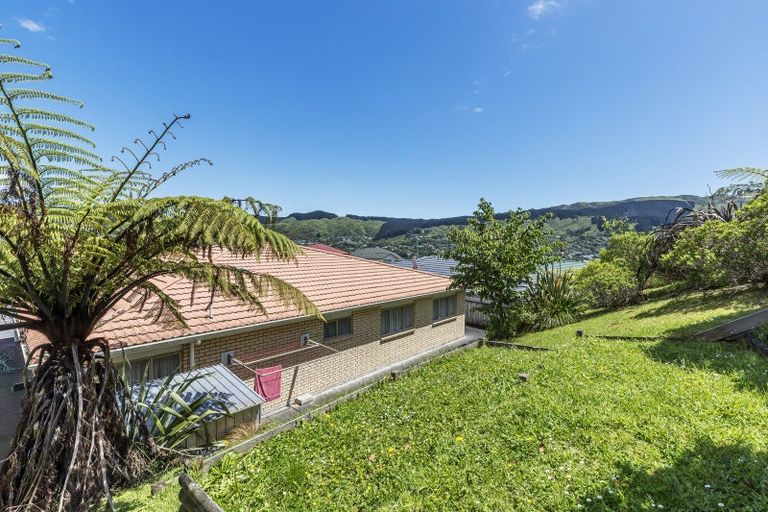 Photo of property in 139 Woodman Drive, Tawa, Wellington, 5028