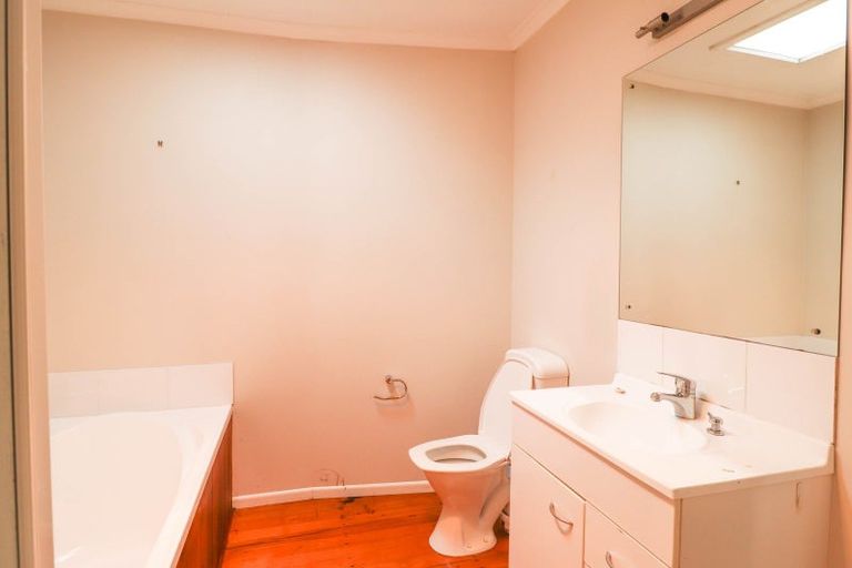 Photo of property in 400 Karaka Road, Thames, 3500