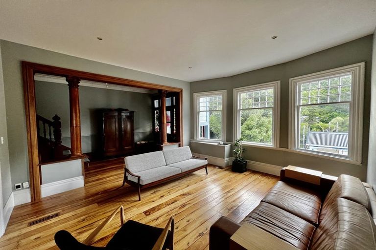 Photo of property in 13 Glenbervie Terrace, Thorndon, Wellington, 6011