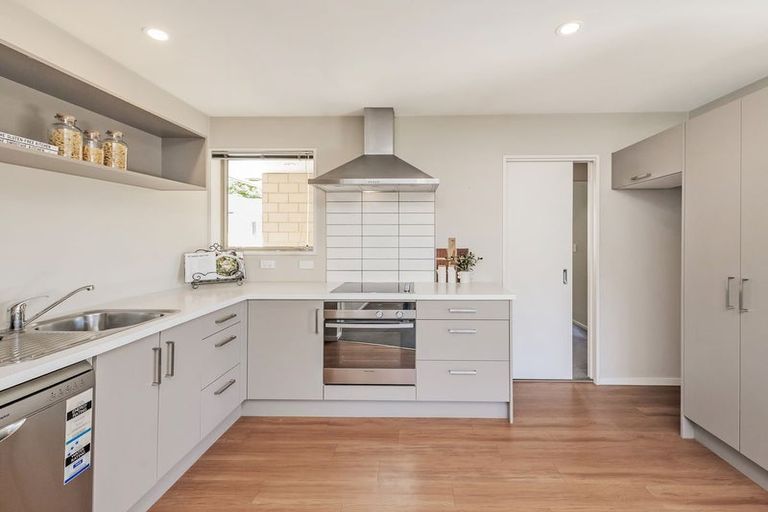 Photo of property in 54 Thackeray Place, Waltham, Christchurch, 8023