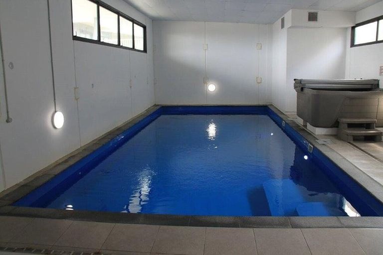 Photo of property in Apollo Apartments, 201/46 Rosedale Road, Rosedale, Auckland, 0632