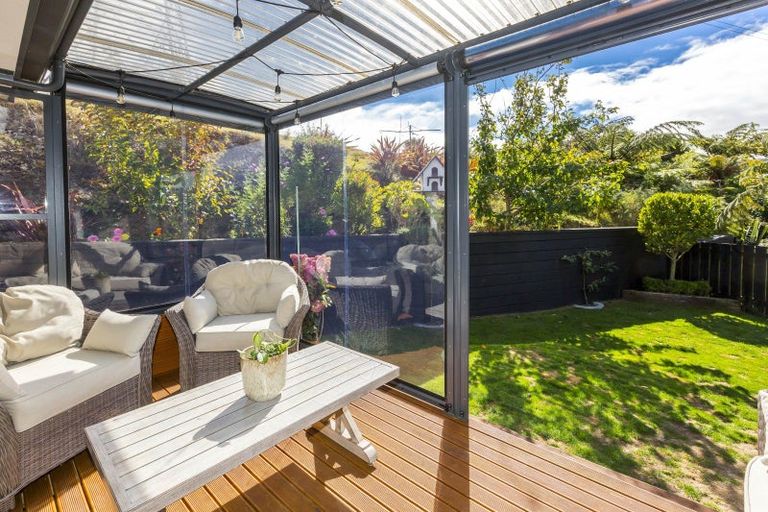 Photo of property in 23 Percy Kinsman Crescent, Riverstone Terraces, Upper Hutt, 5018