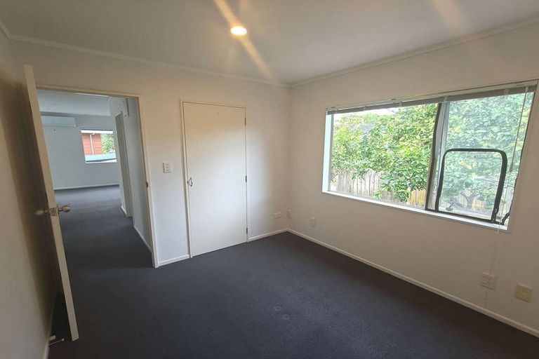 Photo of property in 16 Rotoiti Avenue, Pakuranga Heights, Auckland, 2010