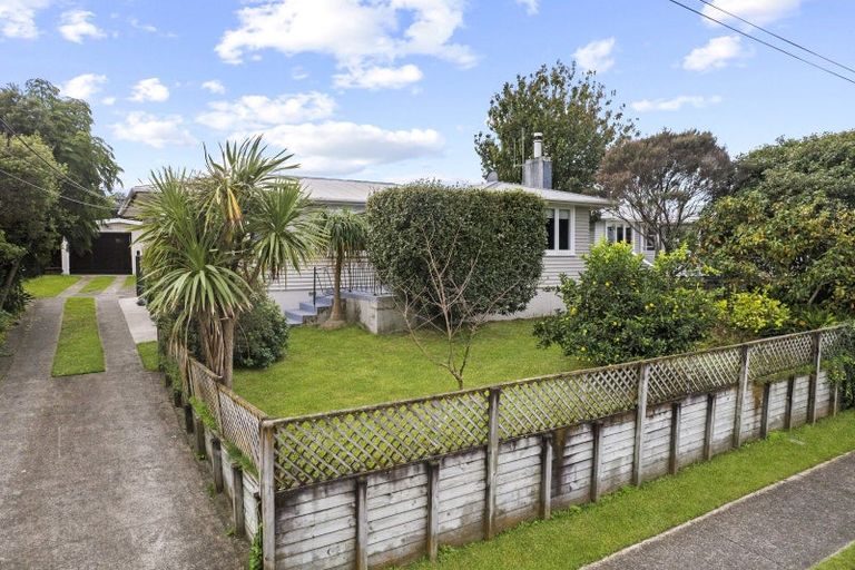 Photo of property in 60 Kingswood Road, Brookfield, Tauranga, 3110
