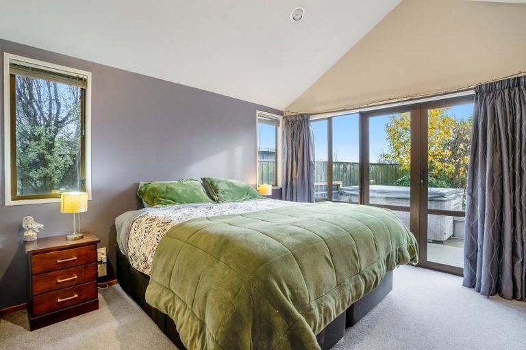 Photo of property in 37 Anne Street, Winton, 9720