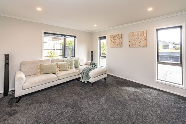 Photo of property in 13 Magnolia Crescent, Tawhero, Whanganui, 4501