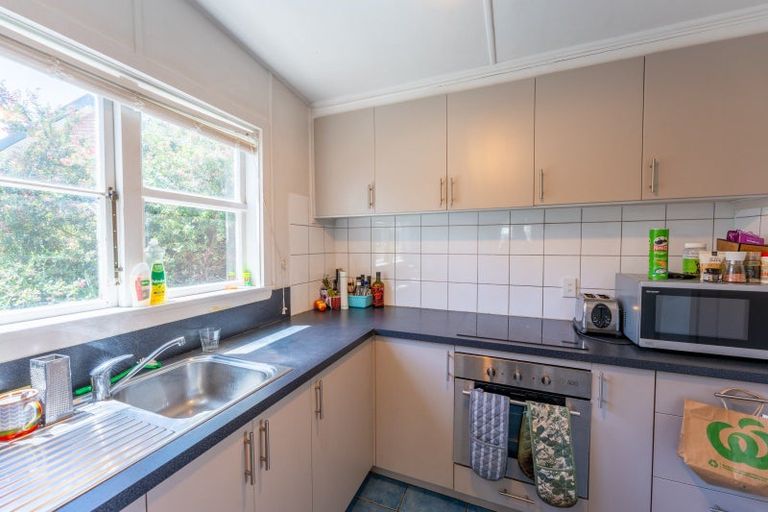 Photo of property in 87 Avenue Road, West End, Timaru, 7910