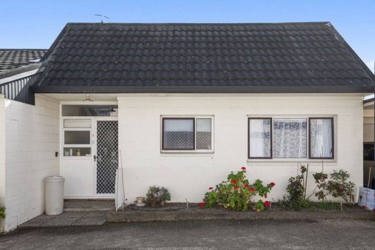 Photo of property in 2/139 Te Heuheu Street, Taupo, 3330