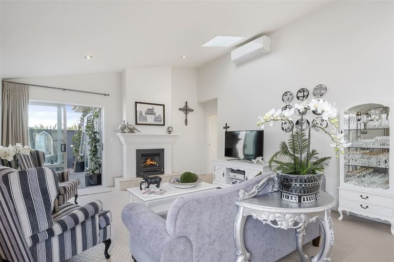 Photo of property in 11 Lennon Way, Papamoa Beach, Papamoa, 3118