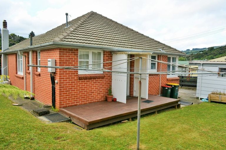 Photo of property in 113 Stokes Valley Road, Stokes Valley, Lower Hutt, 5019
