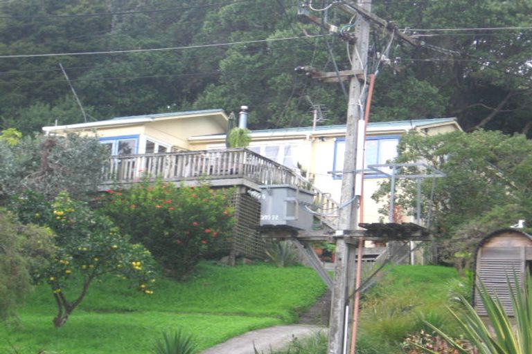 Photo of property in 21 Sandys Parade, Laingholm, Auckland, 0604