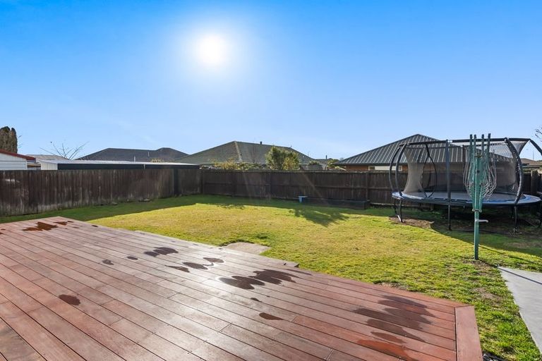 Photo of property in 83 Arcon Drive, Broomfield, Christchurch, 8042