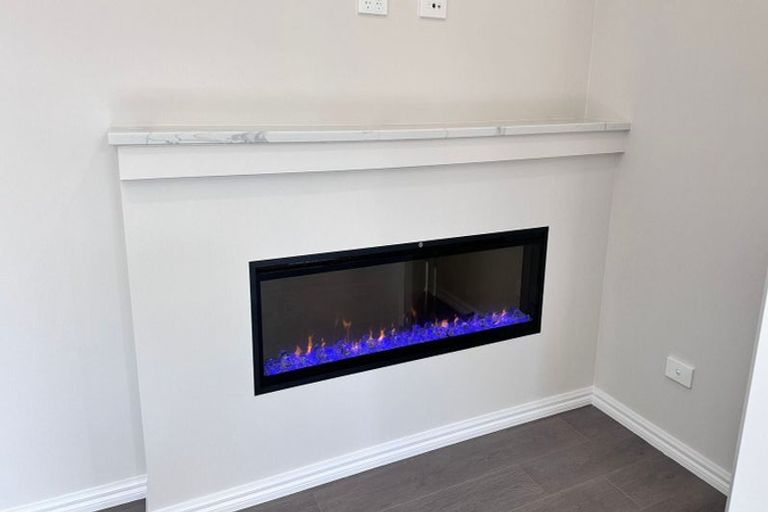 Photo of property in 19 Artesia Close, Shamrock Park, Auckland, 2016