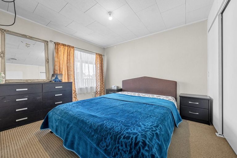 Photo of property in 1/34 Rosemead Place, Randwick Park, Auckland, 2105