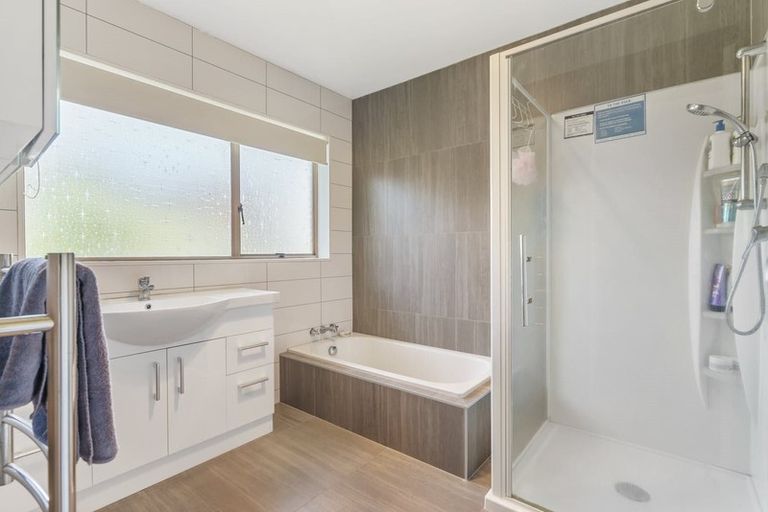 Photo of property in 7 Chip Grove, Sunnyhills, Auckland, 2010