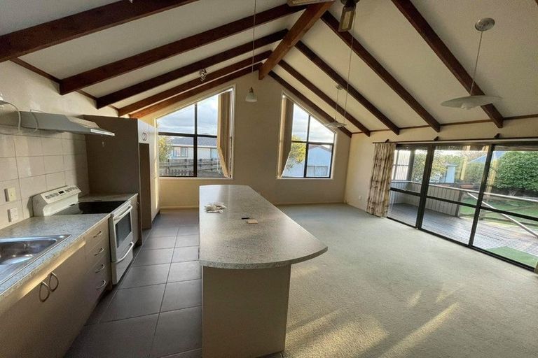 Photo of property in 31 Burton Place, Owhata, Rotorua, 3010