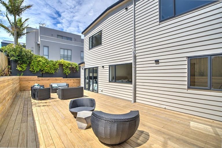 Photo of property in 3b Pine Ridge Terrace, Waikanae Beach, Waikanae, 5036