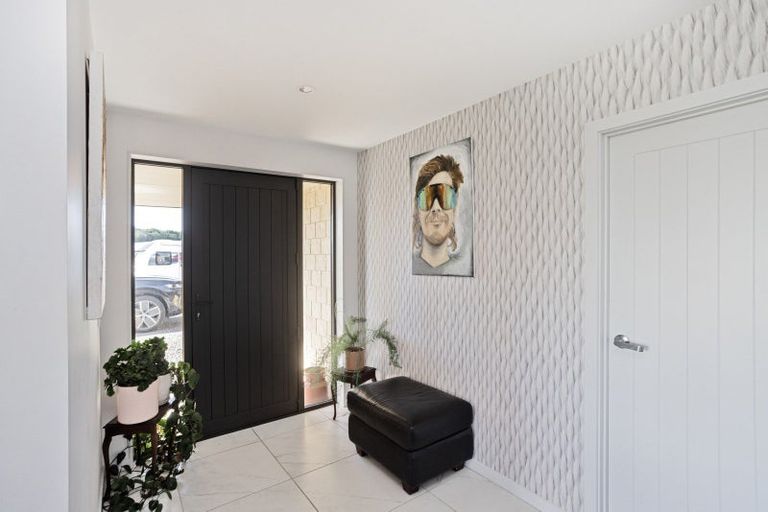 Photo of property in 56 Sunrise Drive, Seaward Bush, Invercargill, 9812