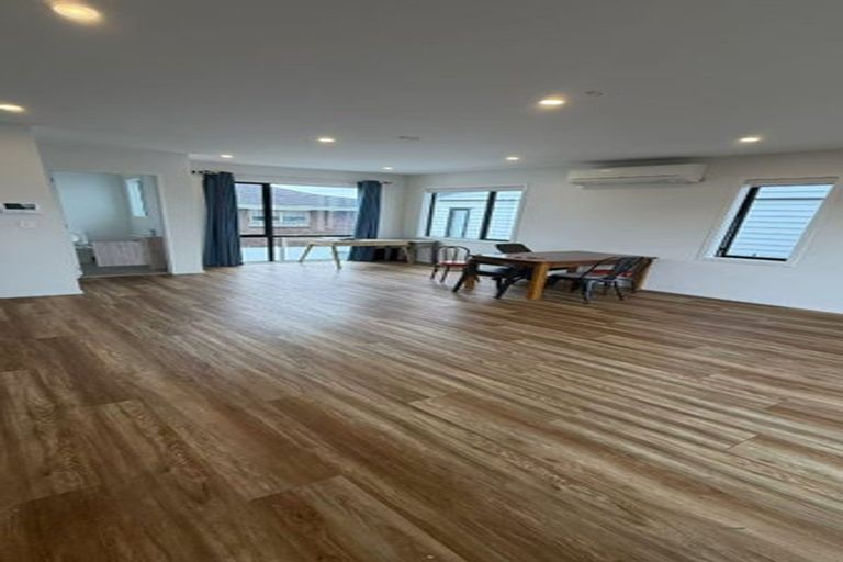 Photo of property in 39b Exminster Street, Blockhouse Bay, Auckland, 0600