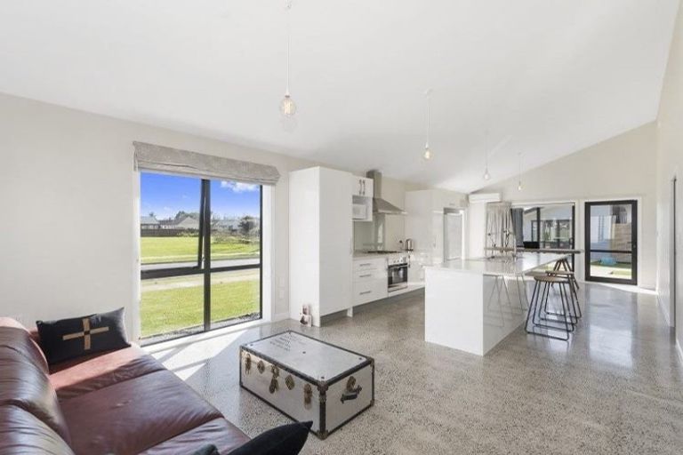 Photo of property in 3/4 Shakespeare Avenue, Enderley, Hamilton, 3214