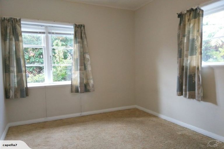 Photo of property in 21 Sydenham Street, Northland, Wellington, 6012