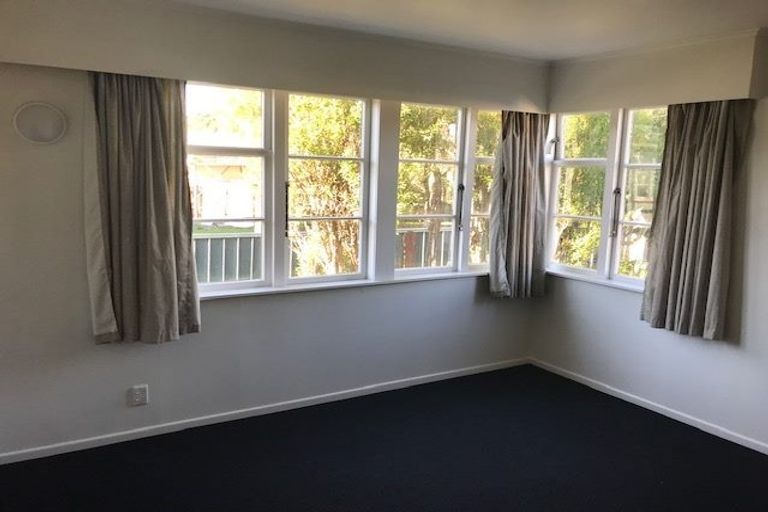 Photo of property in 28 Churton Crescent, Taita, Lower Hutt, 5011