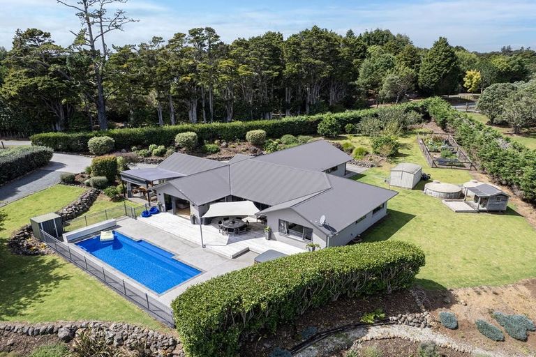 Photo of property in 60 Forest View Road, Te Kamo, Kamo, 0185