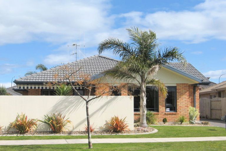 Photo of property in 93 Kahira Crescent, Papamoa Beach, Papamoa, 3118