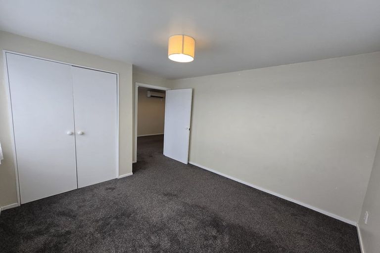 Photo of property in 24 Pennant Grove, Titahi Bay, Porirua, 5022