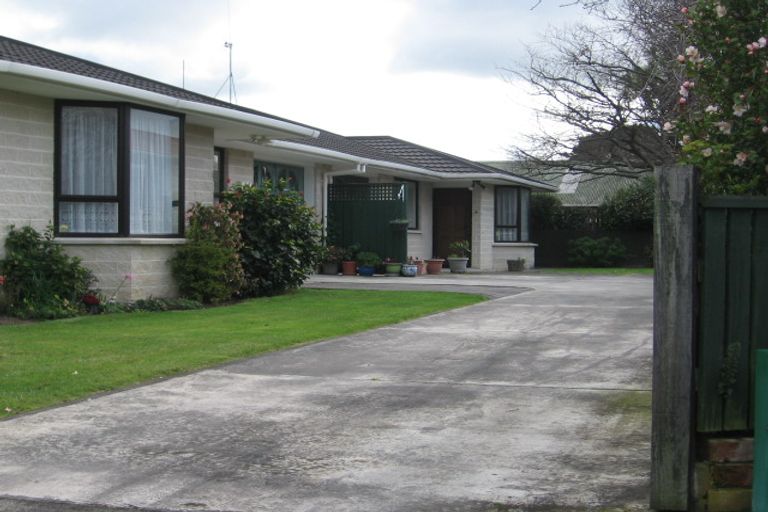Photo of property in 1c Droylsden Place, Palmerston North, 4410