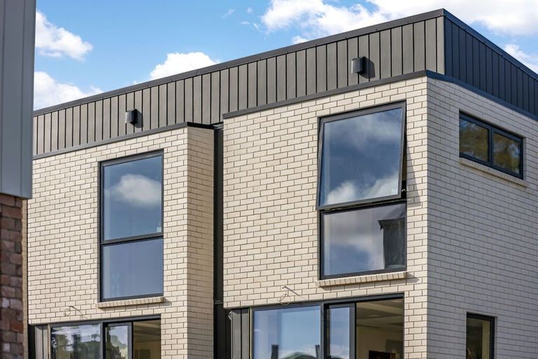 Photo of property in 2/1 Rimu Street, Naenae, Lower Hutt, 5011