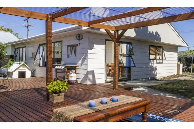 Photo of property in 2 Waimea West Road, Brightwater, 7022