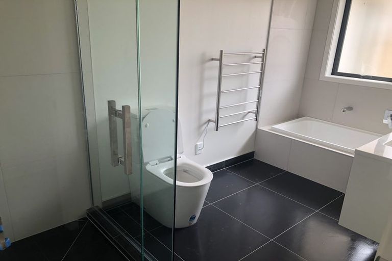 Photo of property in 2 Arahi Place, Rototuna North, Hamilton, 3210