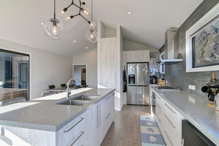 Photo of property in 19 Glenfiddich Road, Jacks Point, Queenstown, 9371