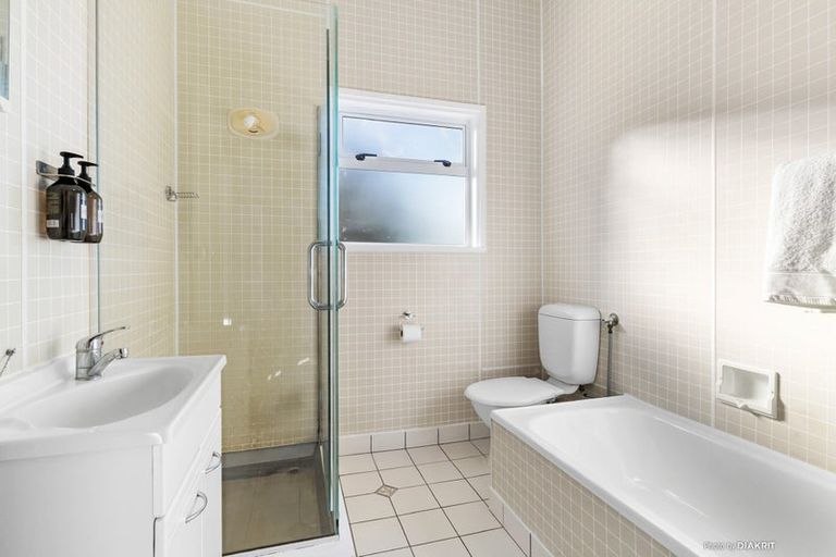 Photo of property in 19 Breton Grove, Kingston, Wellington, 6021