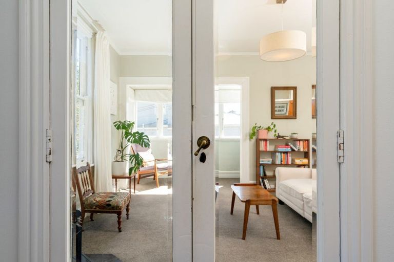 Photo of property in 8 Port Street, Mount Victoria, Wellington, 6011