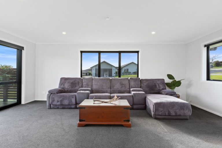 Photo of property in 3 Olive Close, Omokoroa, 3114