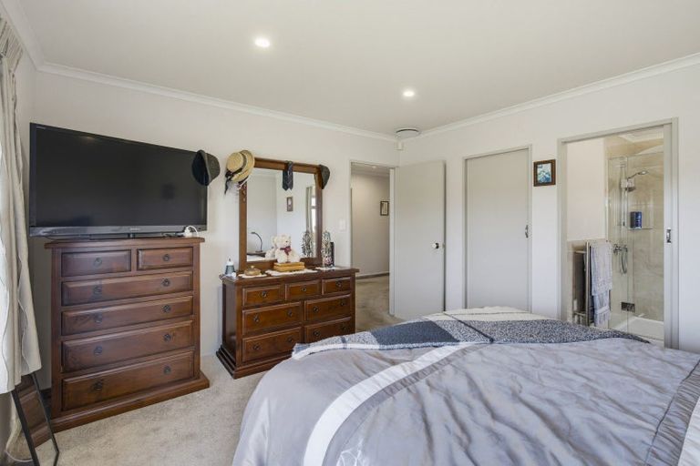 Photo of property in 14 Sunburst Court, Paraparaumu Beach, Paraparaumu, 5032