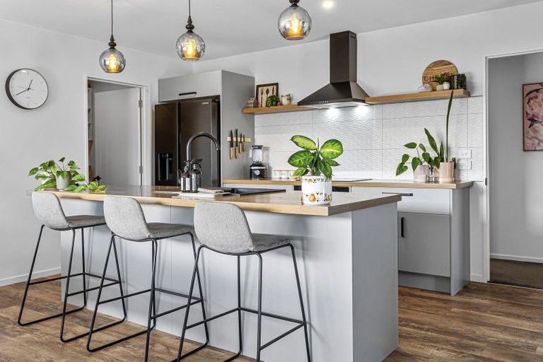 Photo of property in 31 Angus Place, Rangiora, 7400