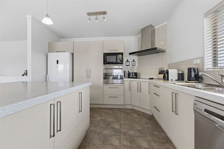 Photo of property in 228a Range Road, Papamoa Beach, Papamoa, 3118