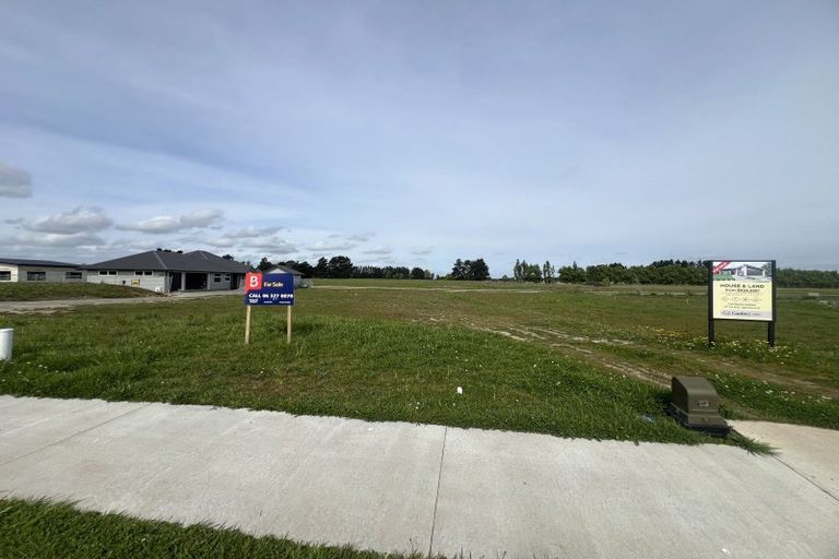 Photo of property in 30 Campbell Place, Marton, 4710