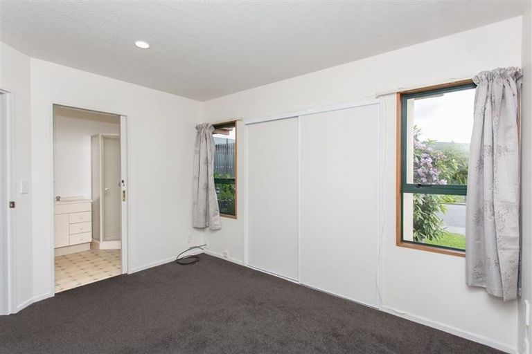 Photo of property in 27a Gould Crescent, Woolston, Christchurch, 8023