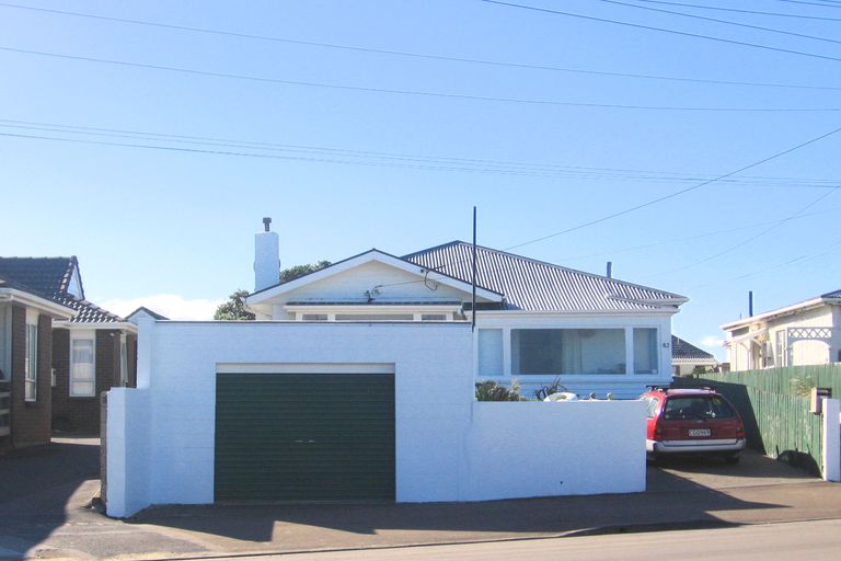Photo of property in 82 Lyall Parade, Lyall Bay, Wellington, 6022